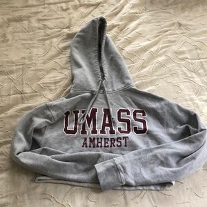 UMASS cropped hoodie